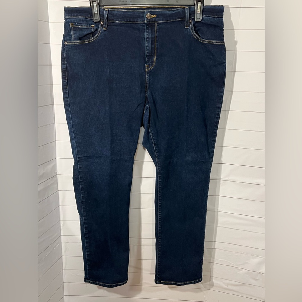 Levi’s 18W Dark Wash Jean